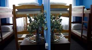 Гостиница Хостел DOORS Москва Спальное место на двухъярусной кровати в общем четырехместном номере для мужчин и женщин-3